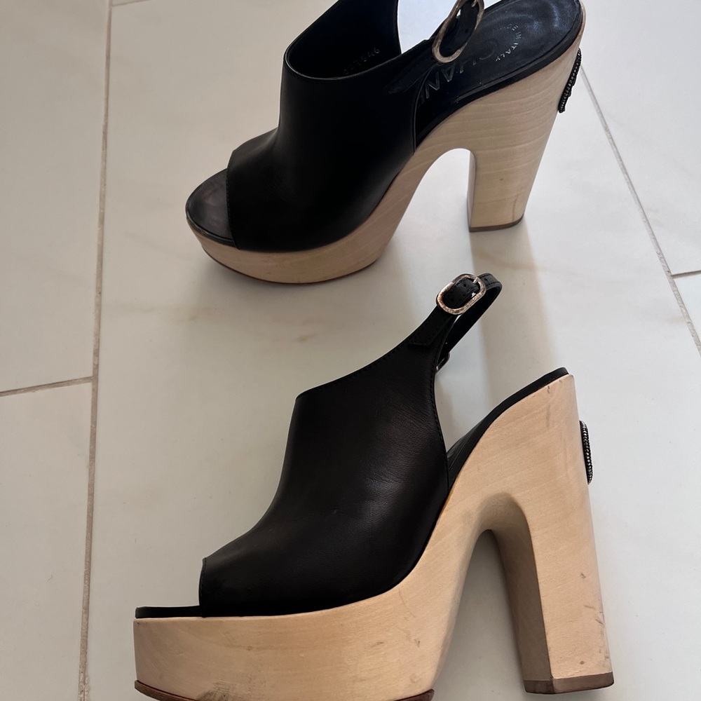 Chanel Shoes - Picture 3 of 6